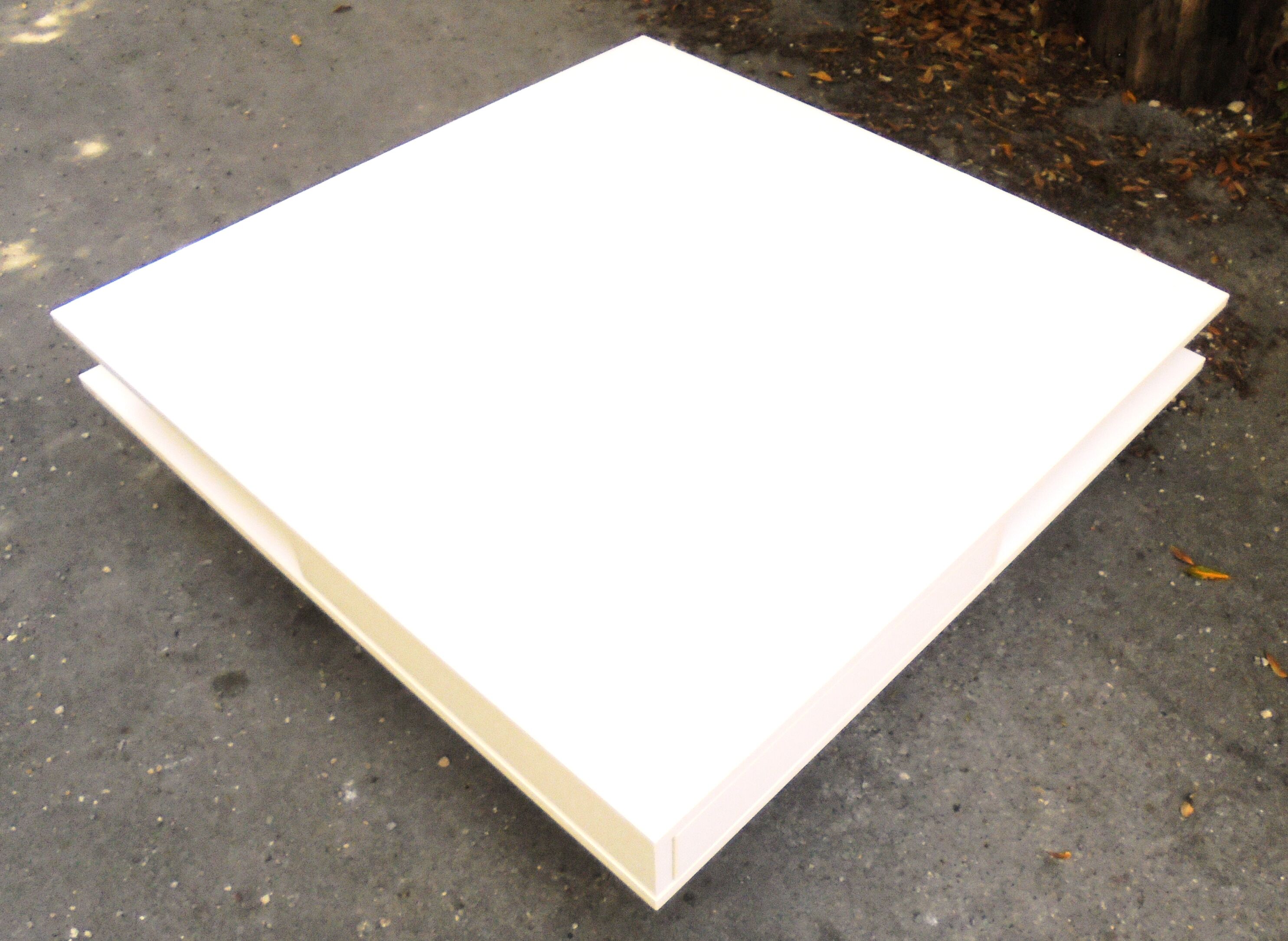Drawer coffee table