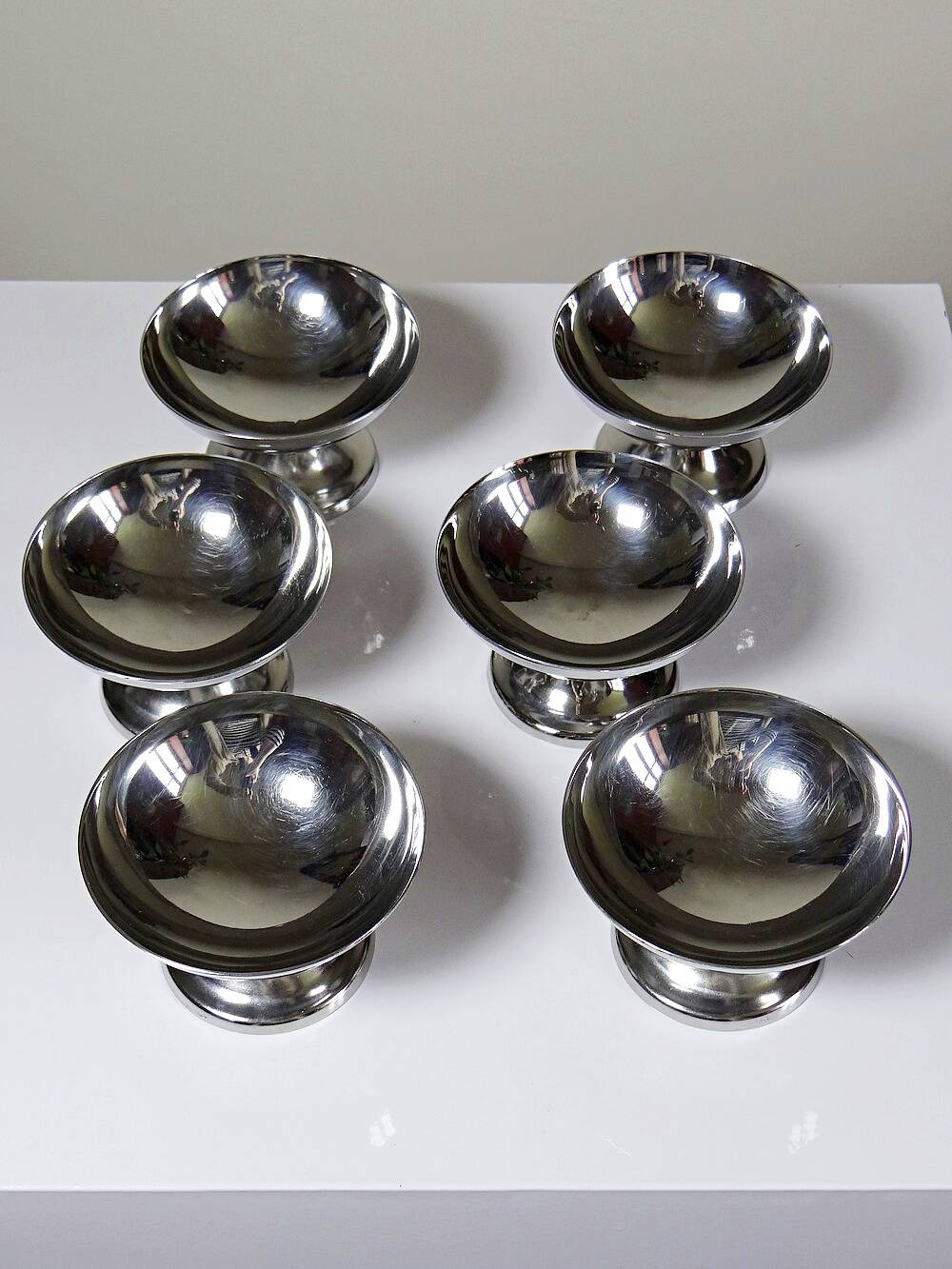 6 vintage bistro-style stainless steel dessert bowls on feet