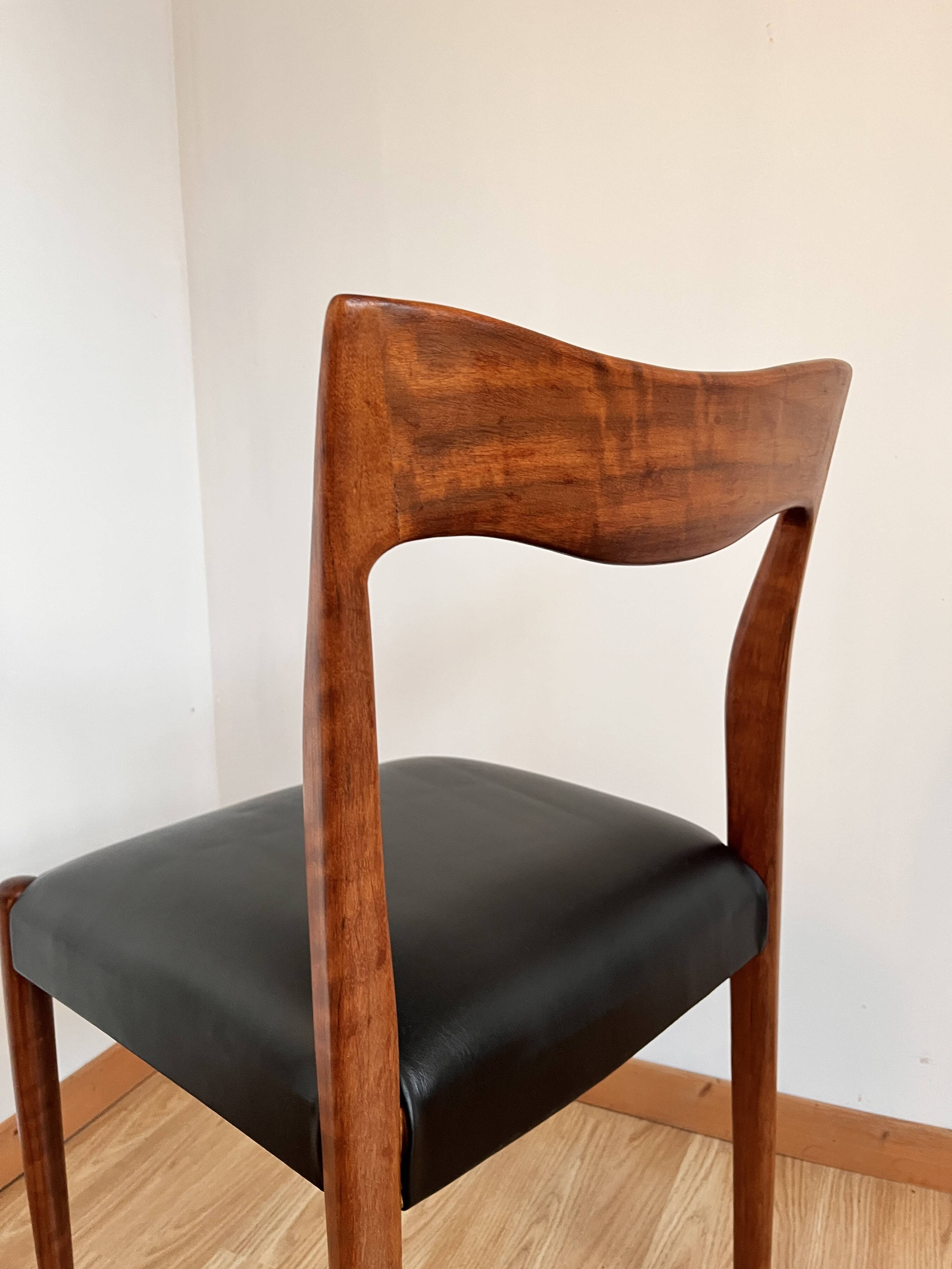 Scandinavian dining chair