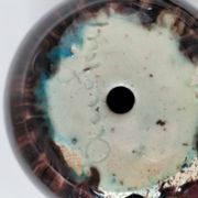 Cache-pot Accolay en grès émaillé bleu pétrole et noir profond