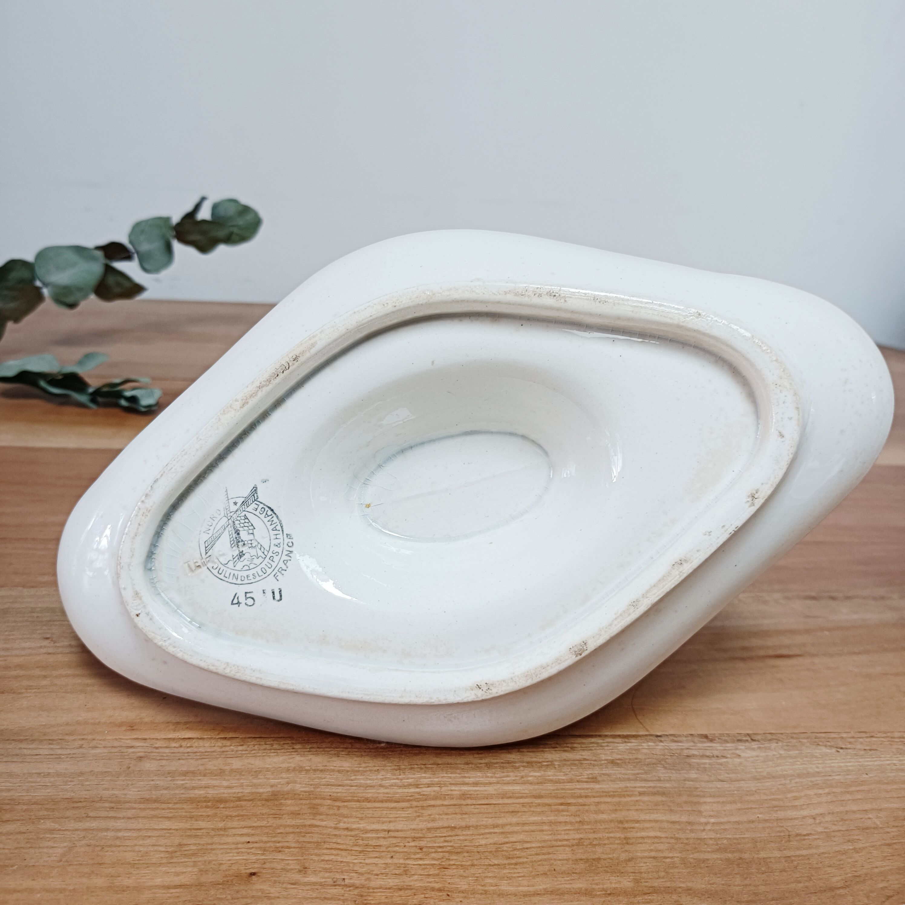 Iron earth sauce boat Moulin des loups and Hamage