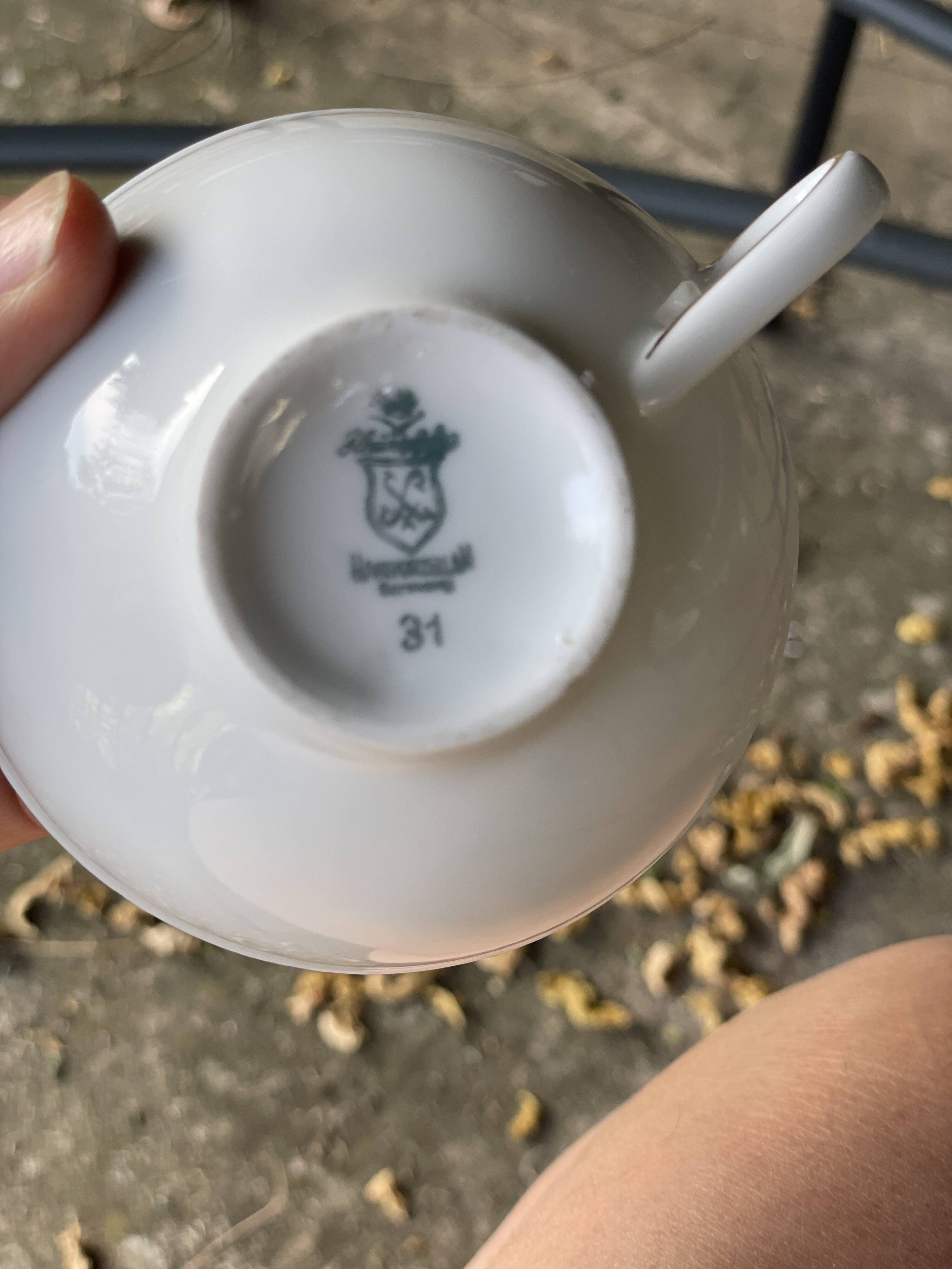 6 vintage coffee cups