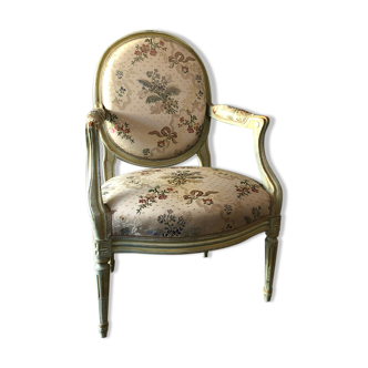Old medallion chair