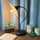 Lampe vintage en métal et opaline