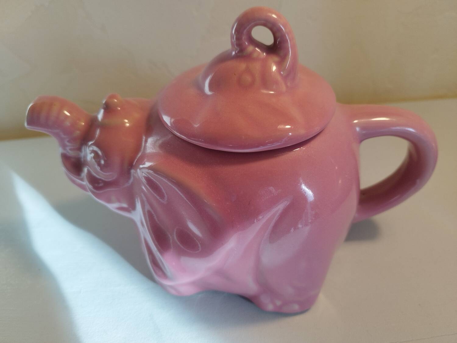 Théière éléphant rose
