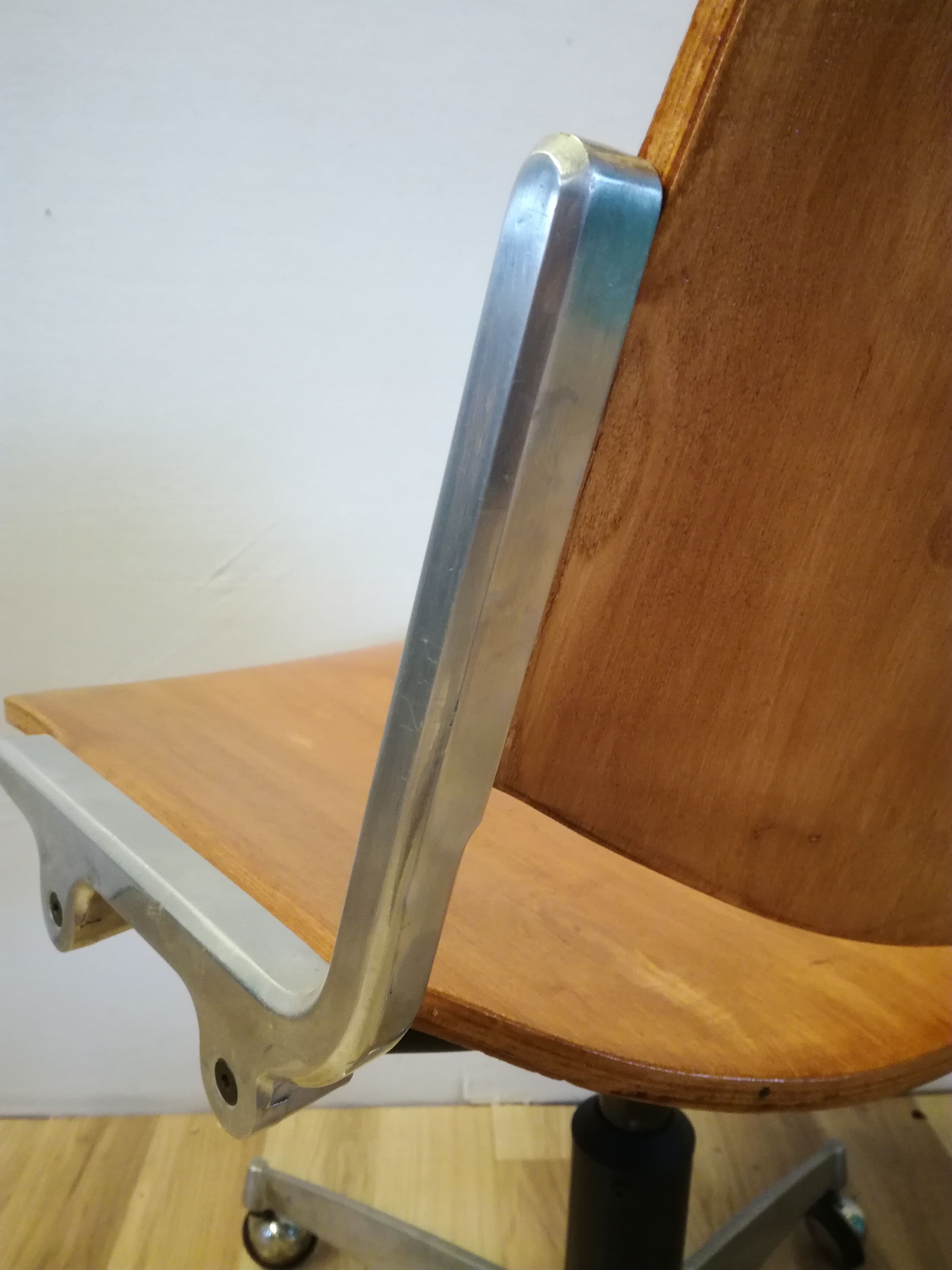 Castelli wood and metal swivel office chair