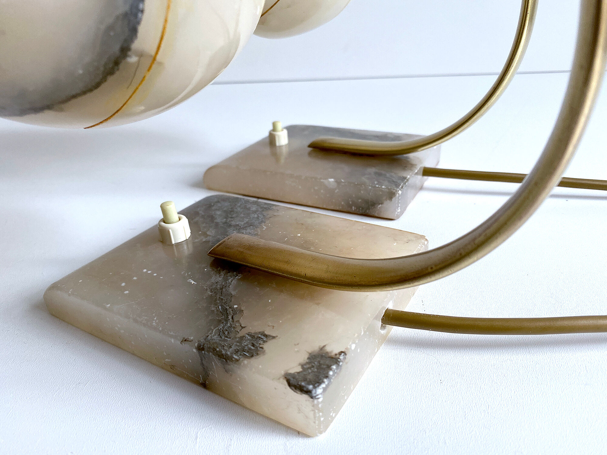 Pair of vintage art deco lamps, albatre marble brass, 30 years