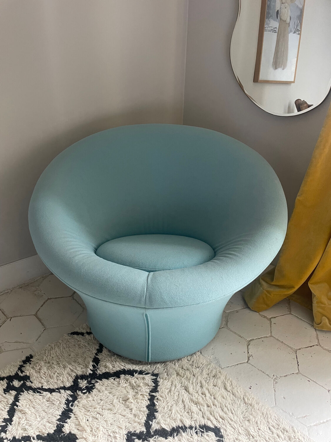 Mushroom armchair by Pierre Paulin