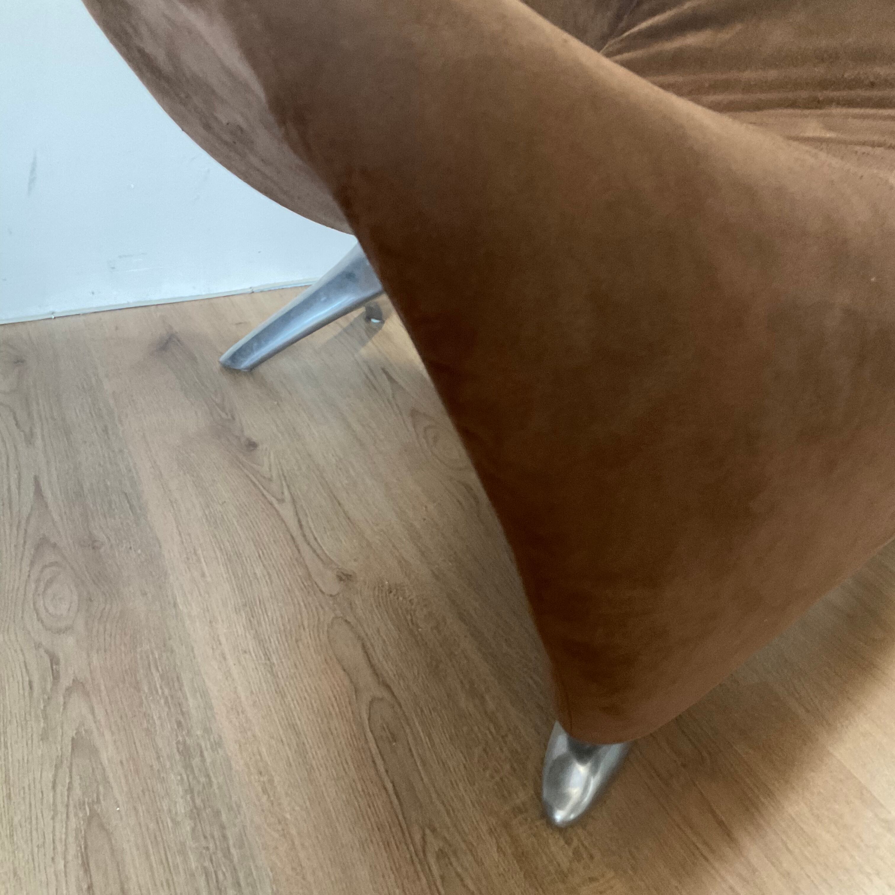 Papageno armchair by Leolux