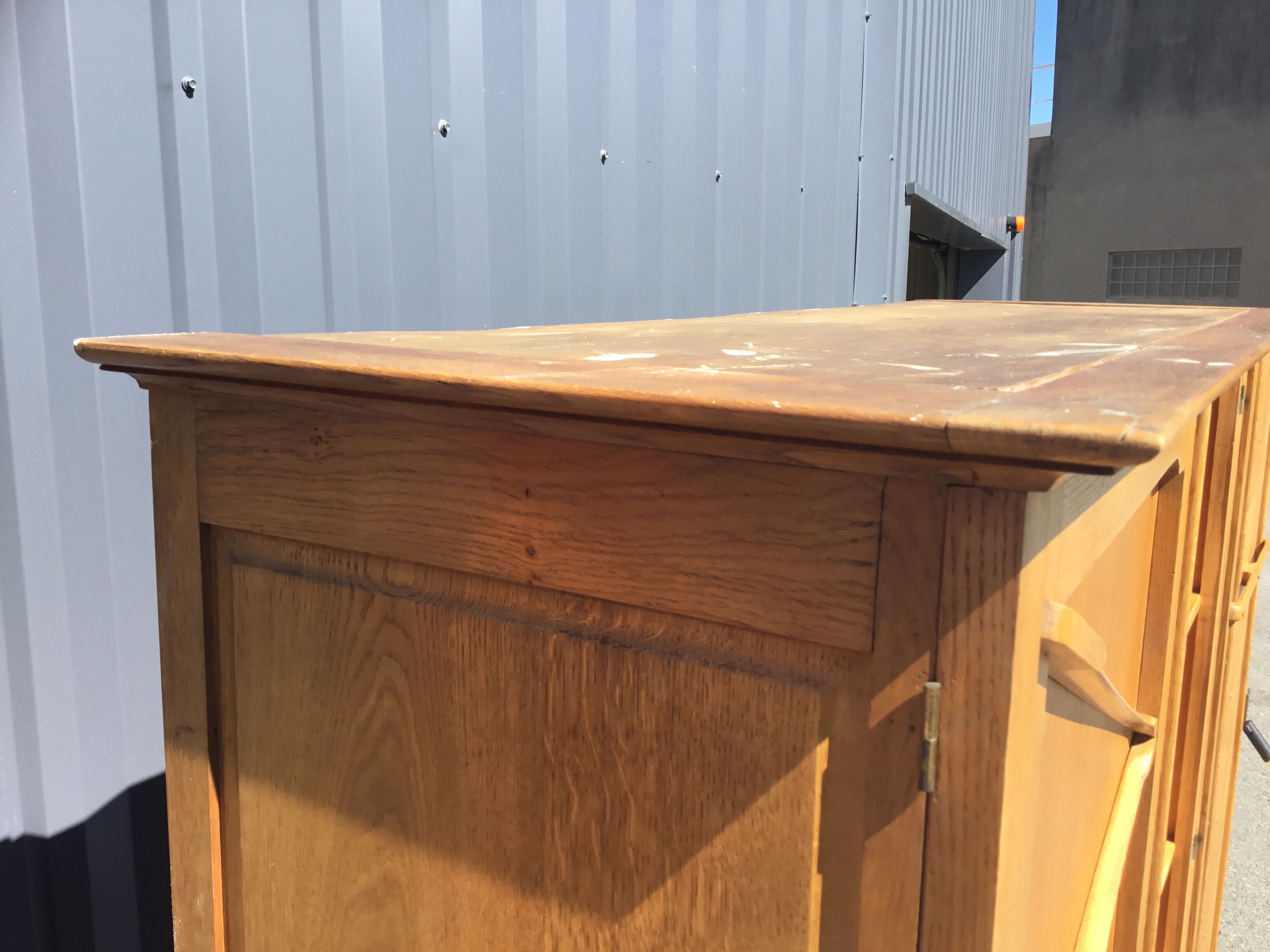 Manufrance cabinet in oak annee