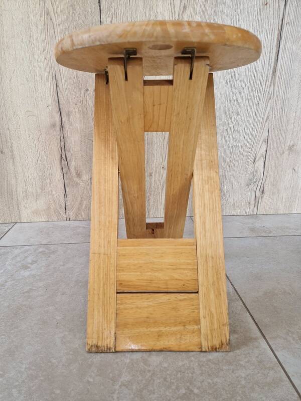 Tabouret pliant en pin - Design attribué à Adrian Reed ou encore Pierre Lota - 1980