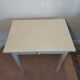 Spindle-legged desk