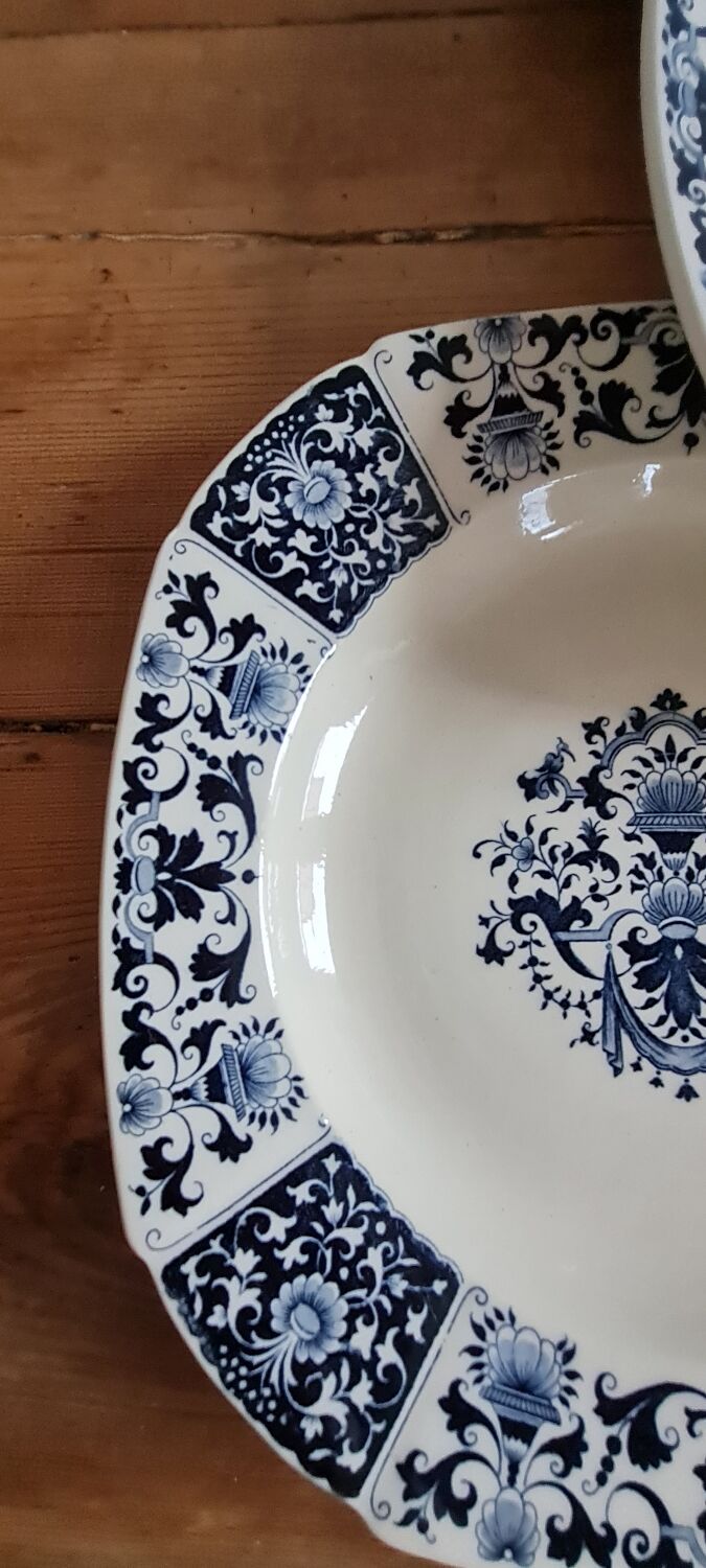 Service of 6 plates in iron earth