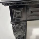Cheminée Napoléon III a pieds griffes en marbre noir XIX siècle