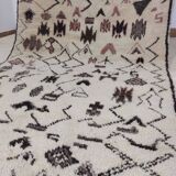 Vintage Berber rug 306 X 135 CM