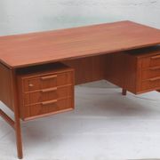 Bureau en teck, années 1960