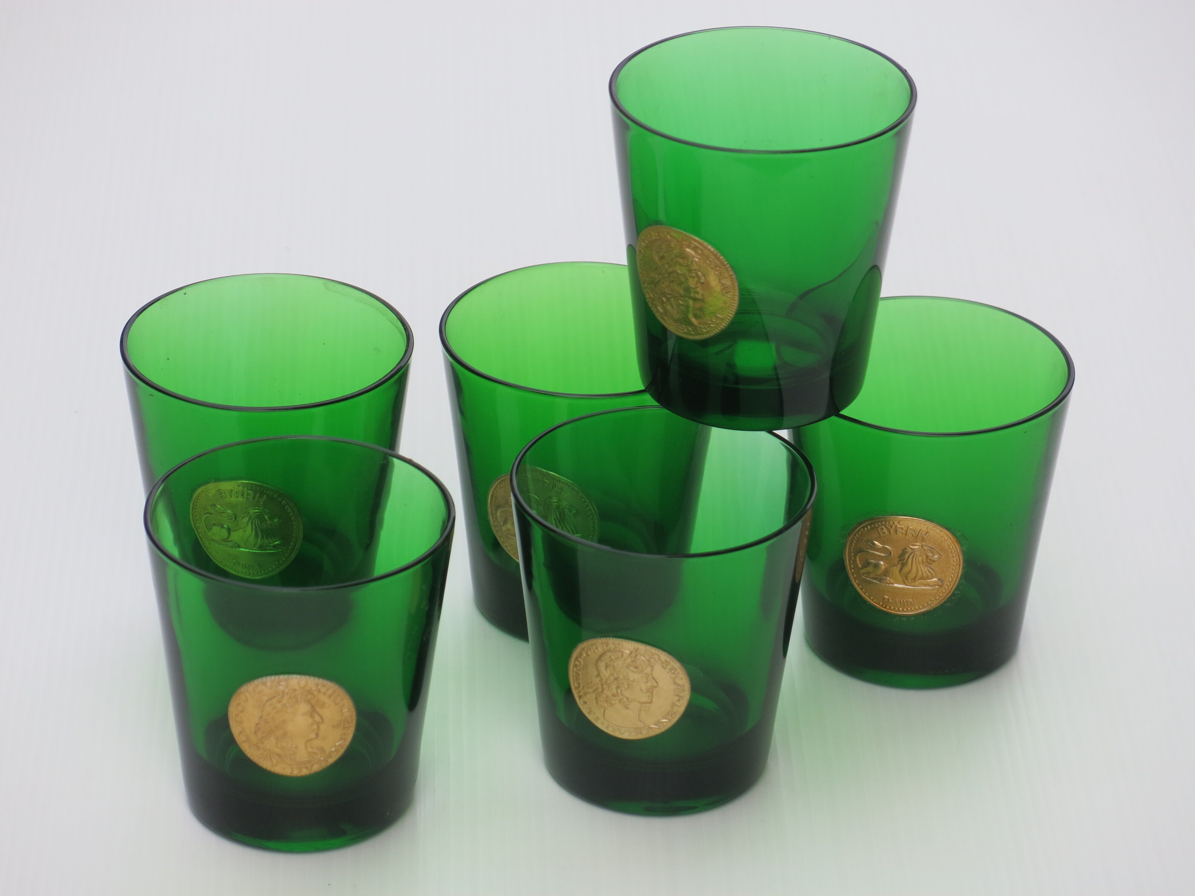 6 water glasses of green colors in very good