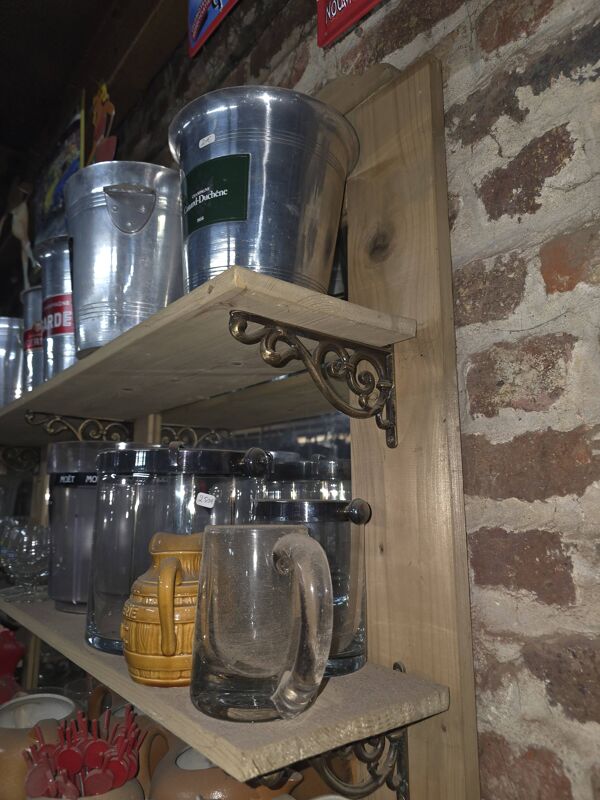 Verrier de bar en sapin, arrière bar