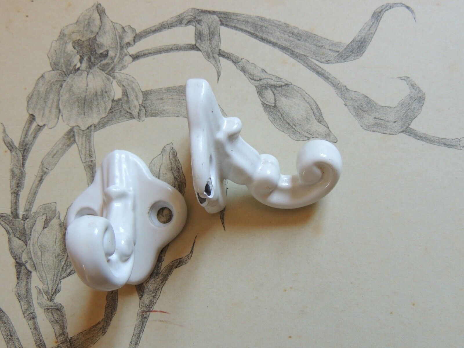 2 hooks Torch Holder Enamelled towel