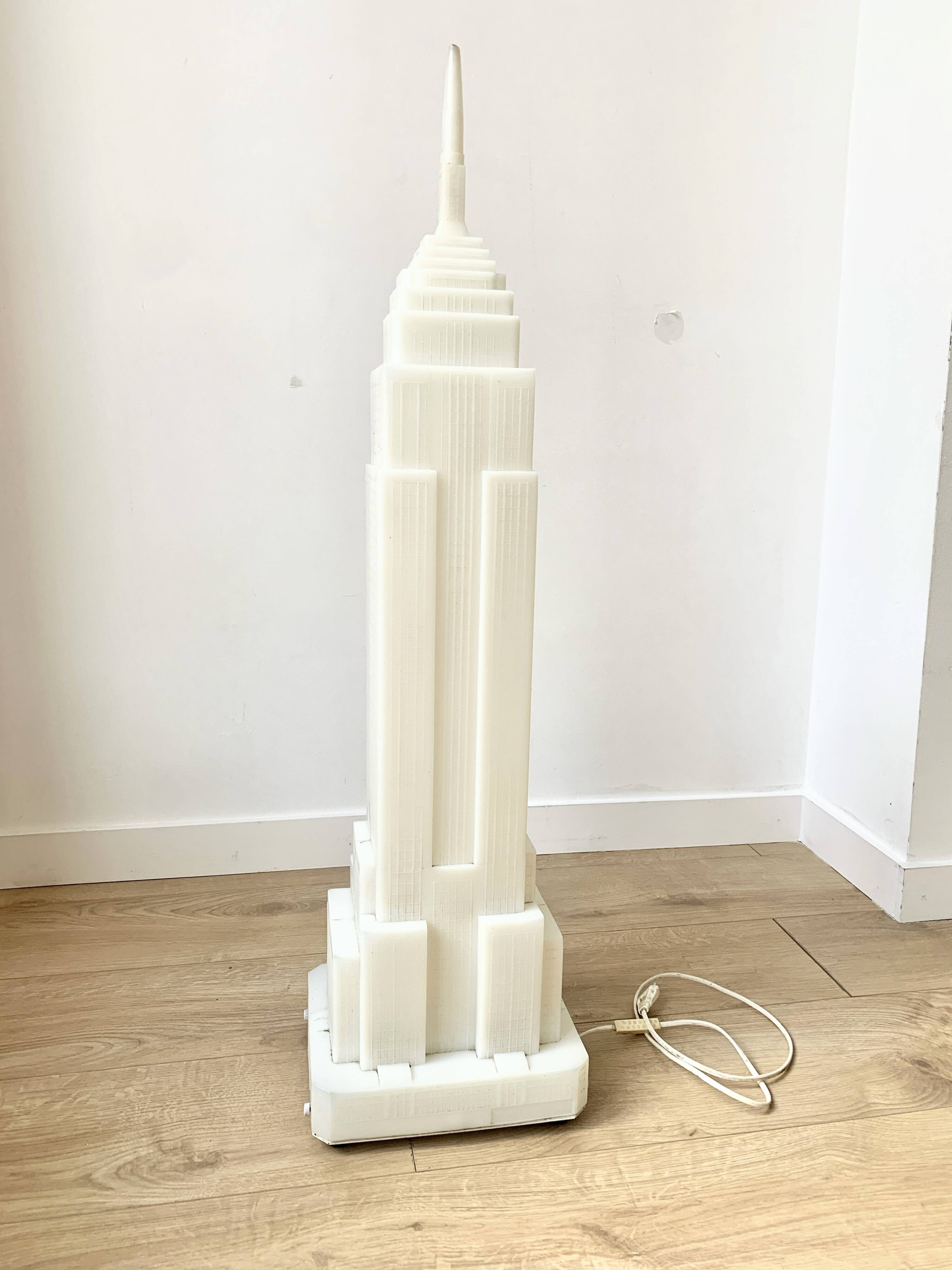Lampe Empire State Building des années 1980 par Takahashi Denson pour Midori