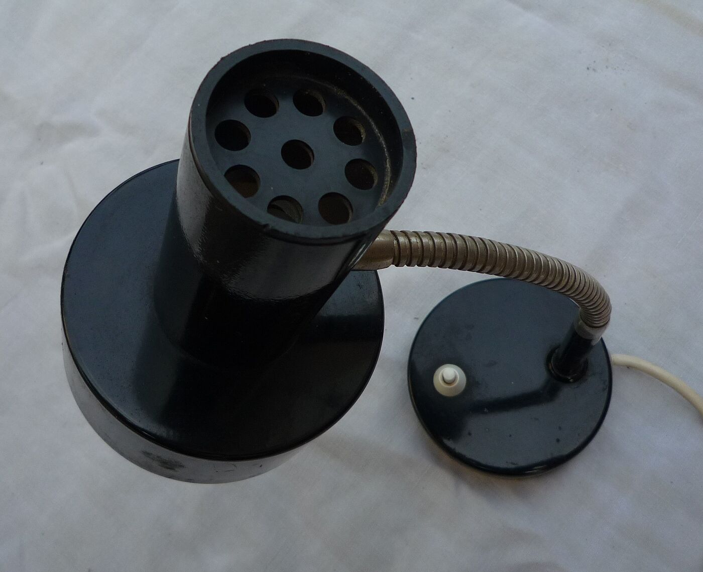 Small desk lamp articulated in black metal, vintage 1960