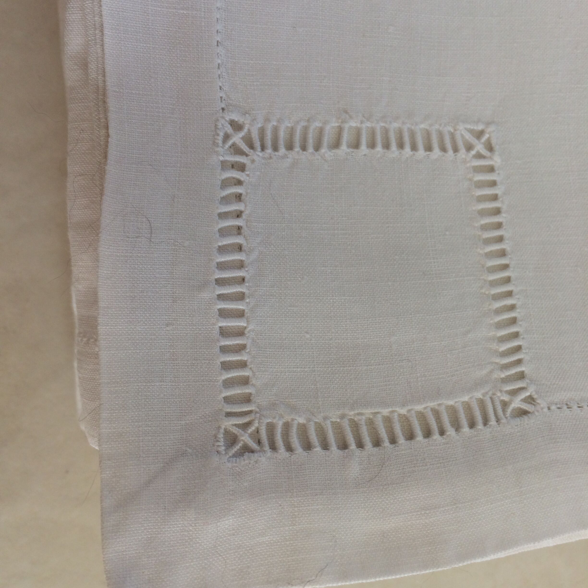 12 white towels pure wire of the 1950