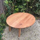 Round coffee table with flaps