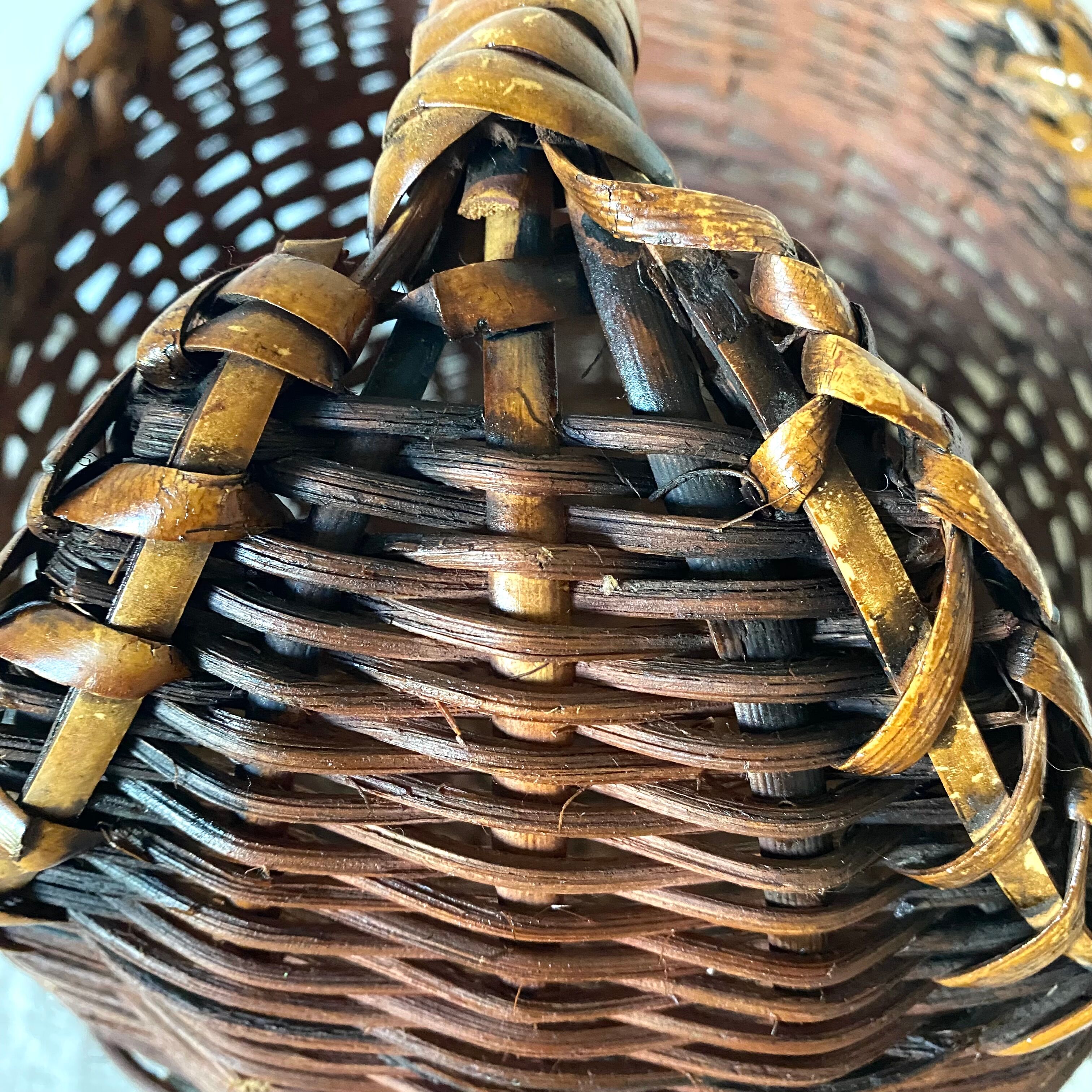 Flowery woven wicker basket