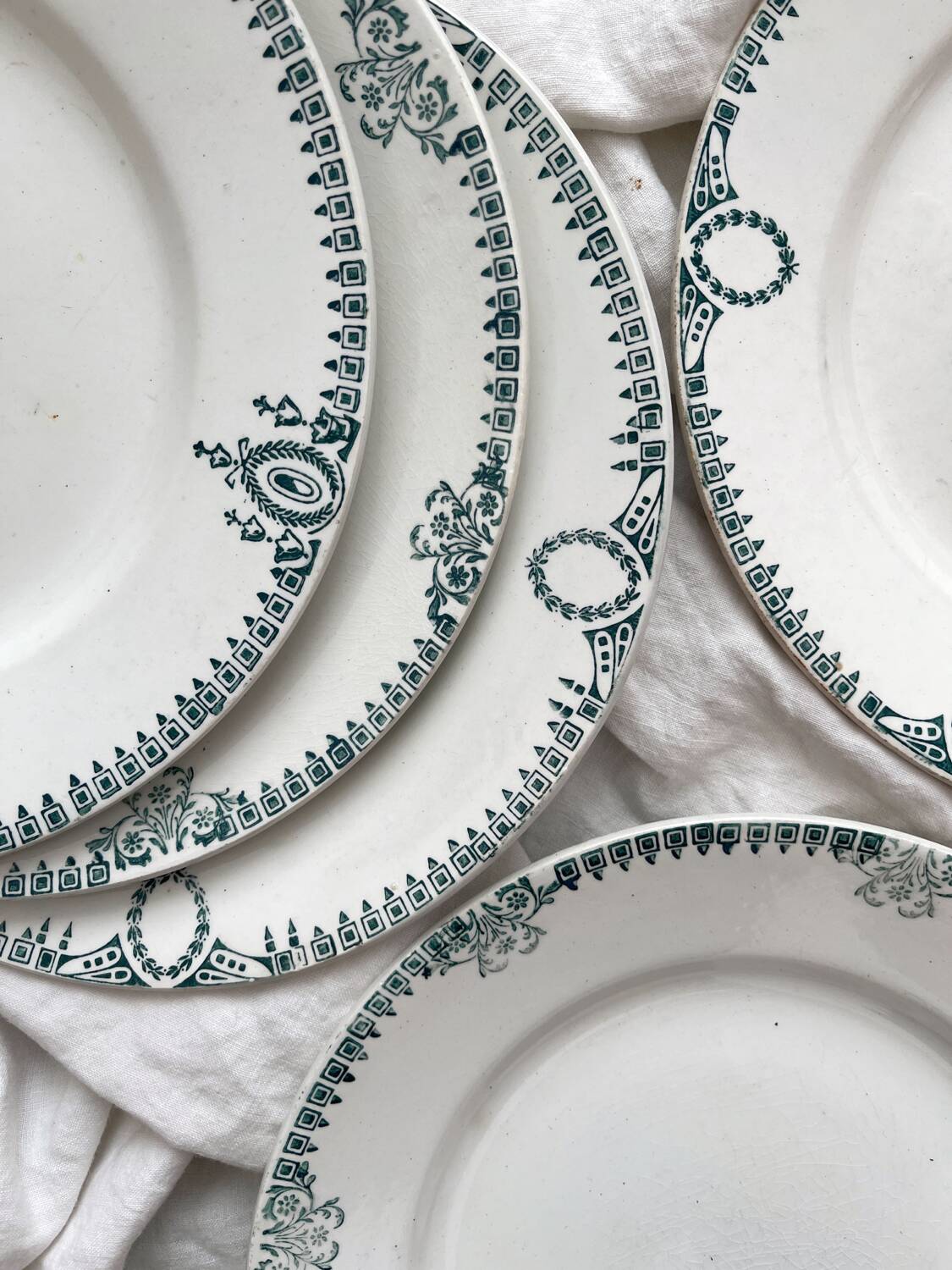 6 mismatched ironstone dinner plates from Saint Amand