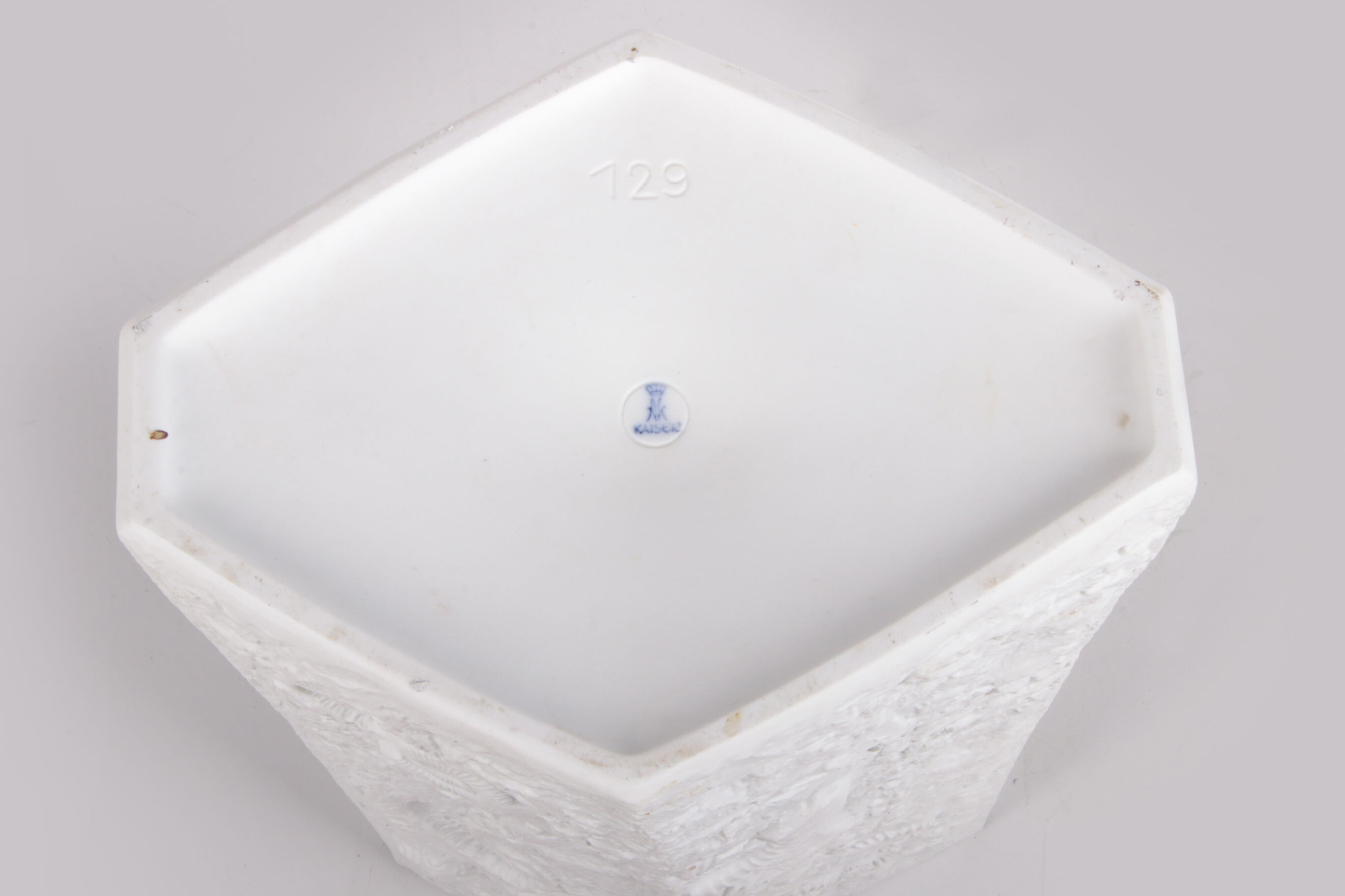 Large AK Kaiser porcelain vase with a white shell fossil pattern