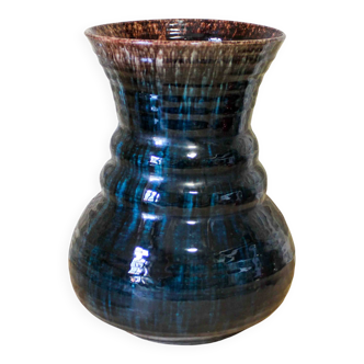 Accolay ceramic vase