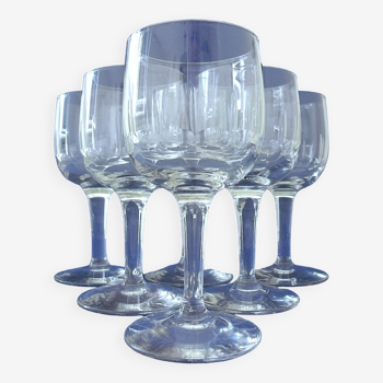 Suite of six standing glasses in sherry, port or commandaria in cut glass