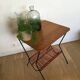 Table bois années 50 avec range vinyles et revues scoubidou