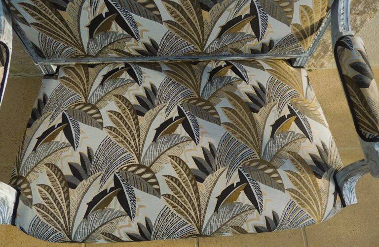 Louis XVI style bench sofa with upholstery and beech wood - Completely revamped