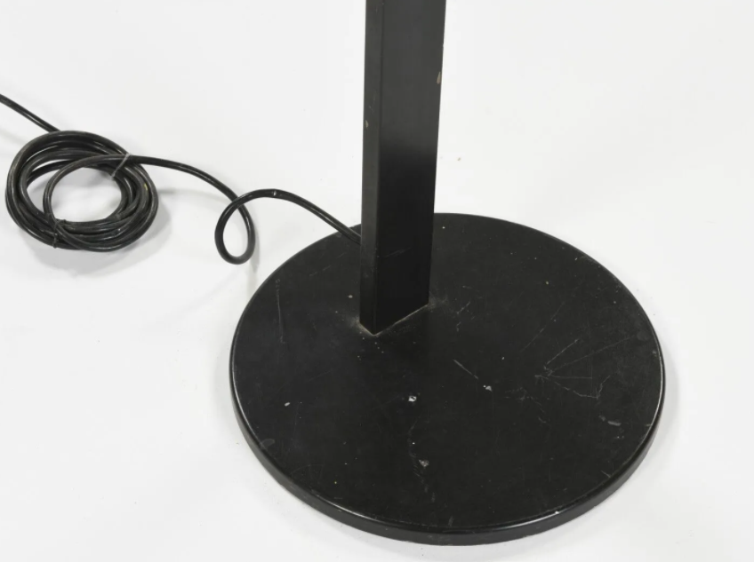 Sovrana-style halogen lamppost