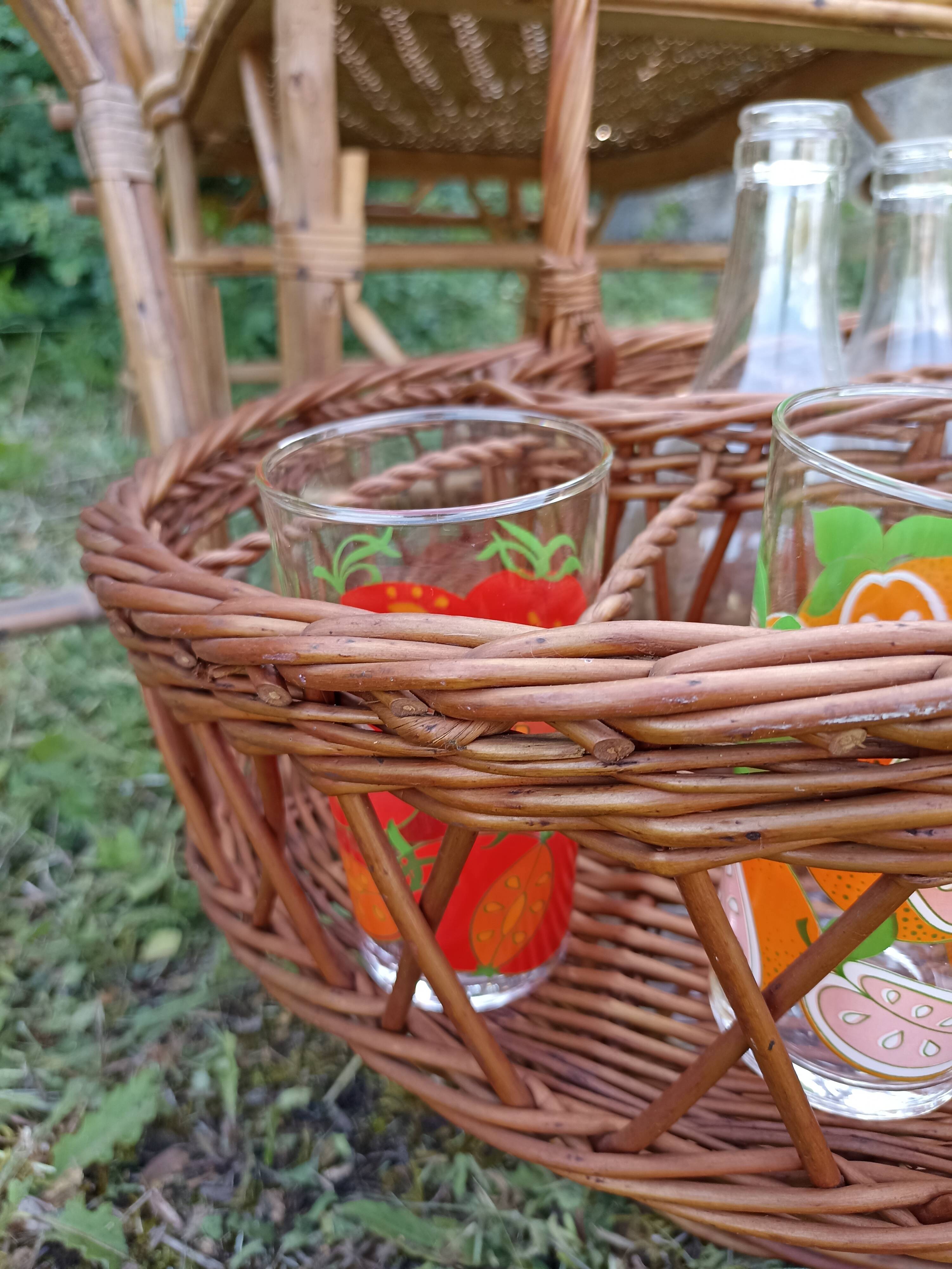 Wicker aperitif basket
