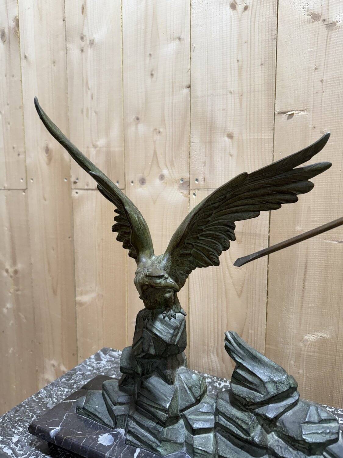 Regule Déco "Man hunting an eagle"