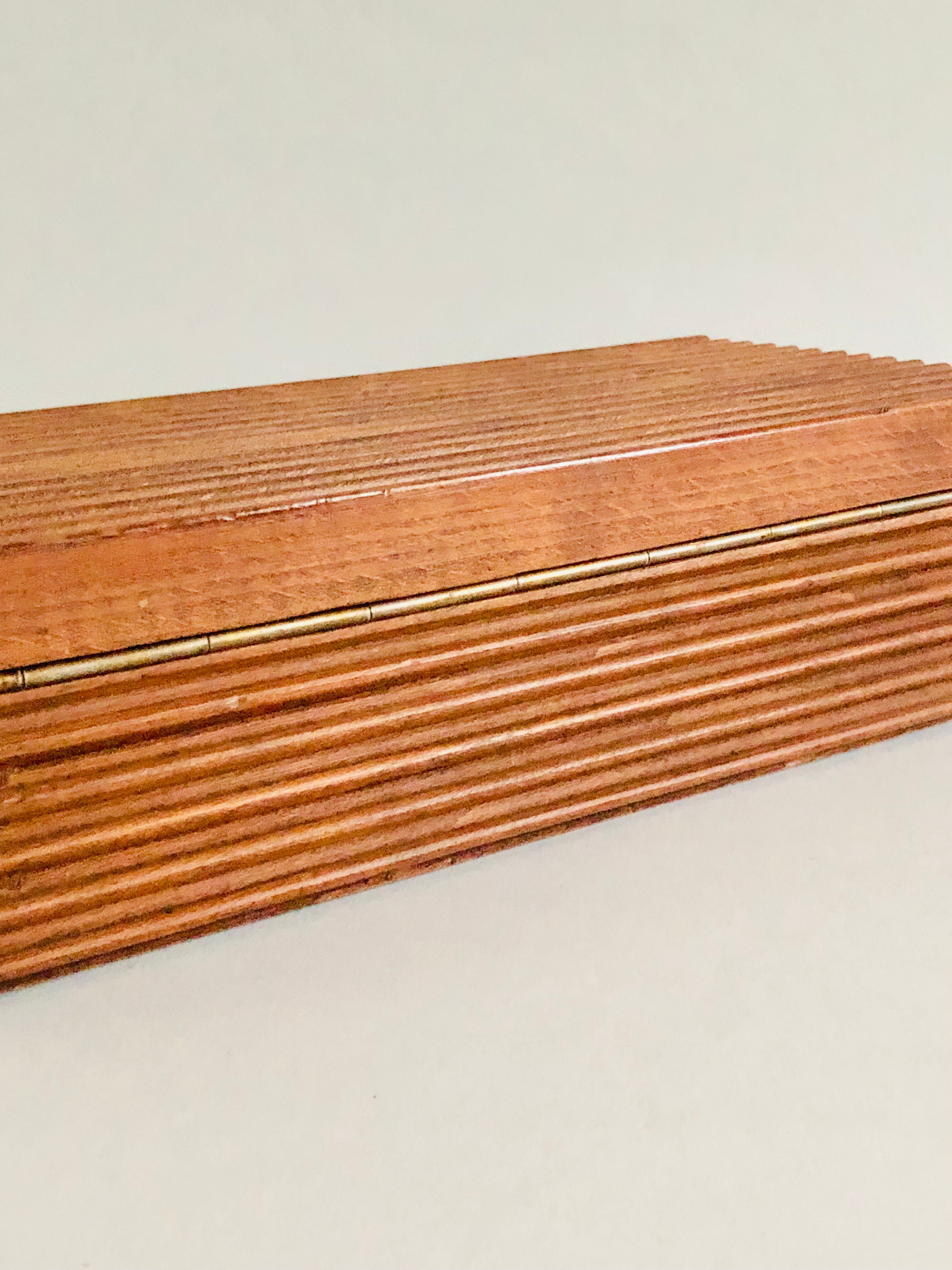 Boîte en bois faite main L25cm