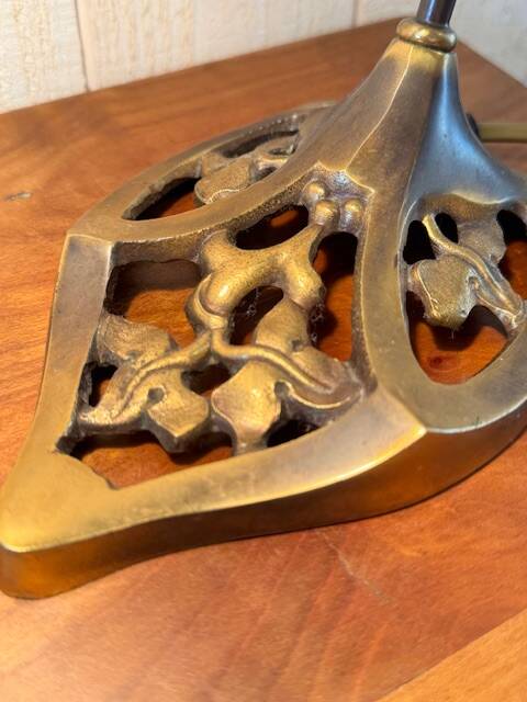 Art deco lamp brass and opaline