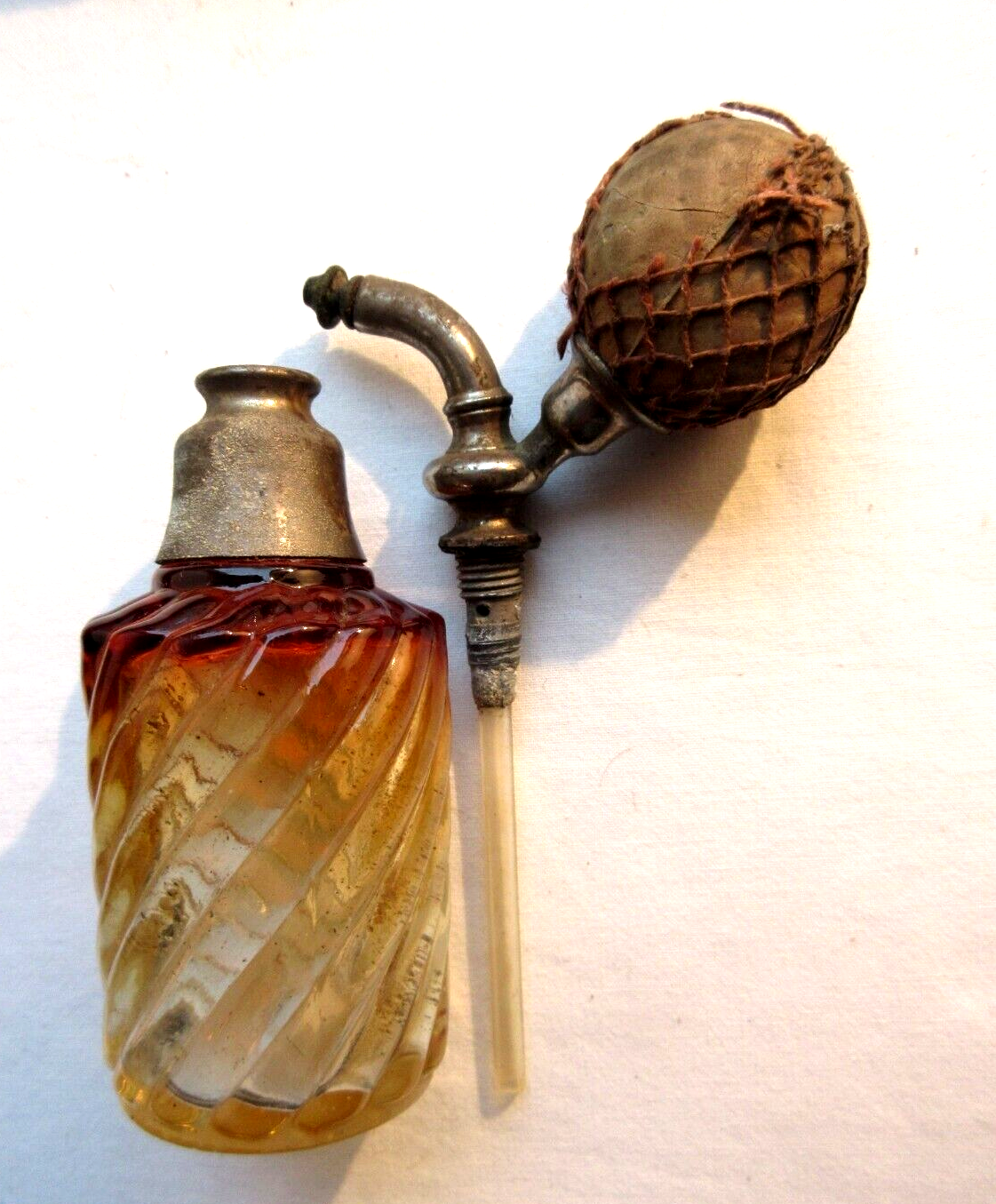 Flacon à parfum, atomiseur, cristal rouge Baccarat, vaporisateur modèle bambou torse