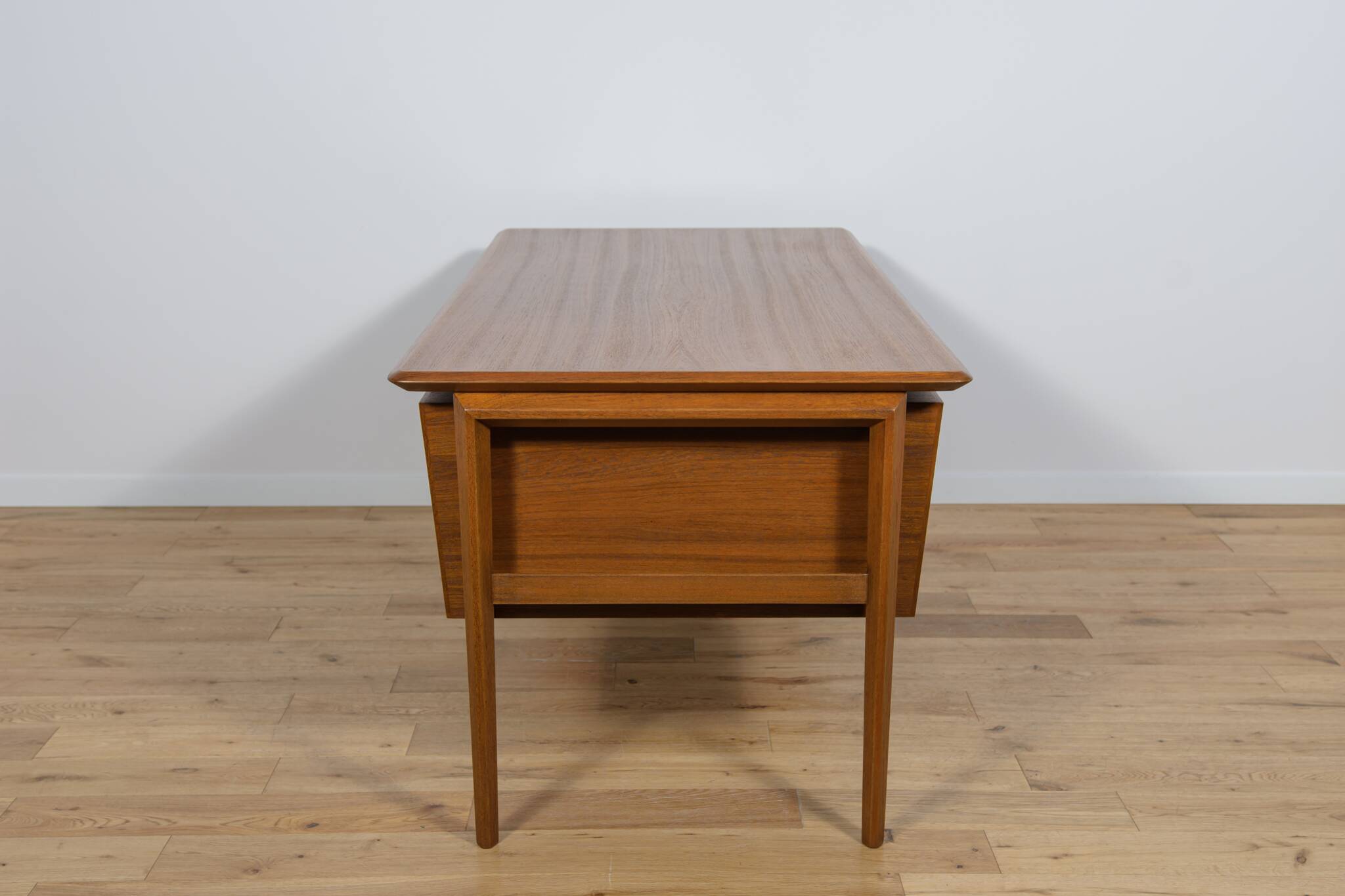 Mid-Century Teak Desk by I.B Kofod-Larsen for Seffle Möbelfabrik, Sweden, 1950s