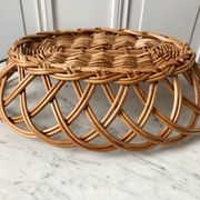 large oval rattan basket vintage 60s-70s