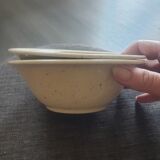2 vintage bowls in sandstone