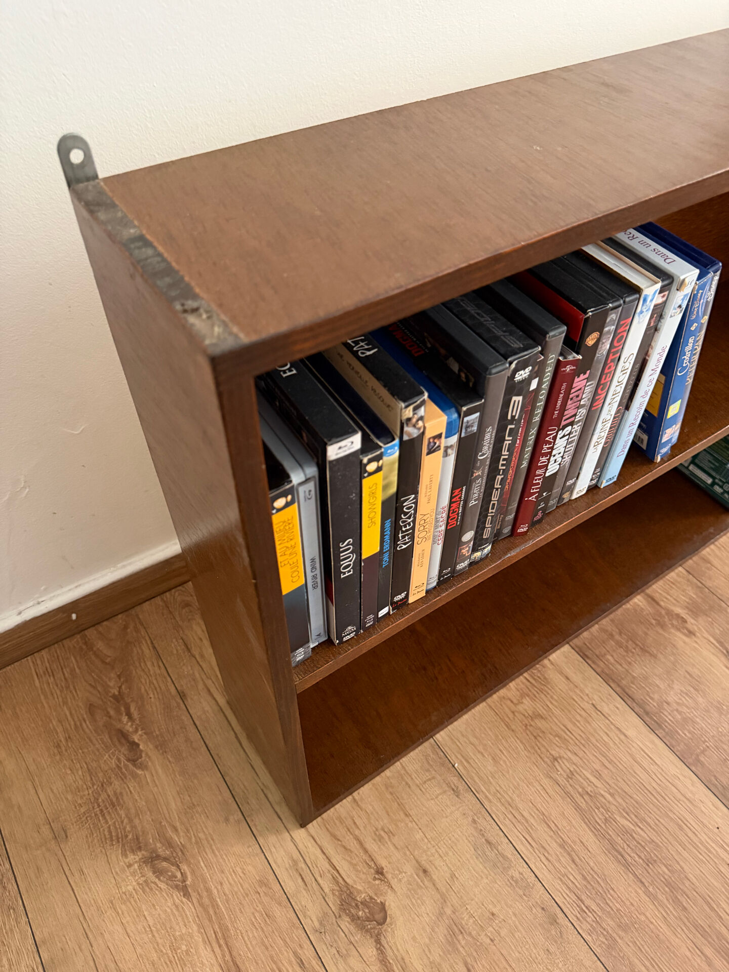 Vintage wall shelf for books / DVDs / Blu-rays.