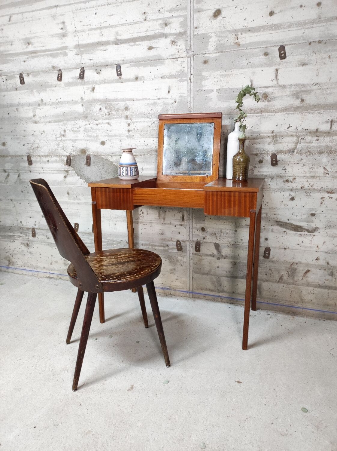 Wooden dressing table