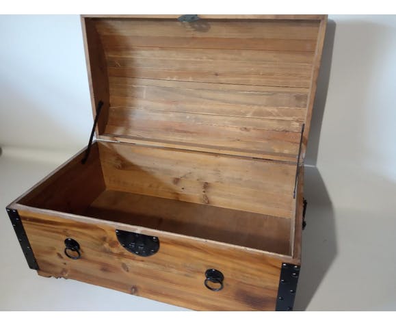 Wooden chest on rounded top
