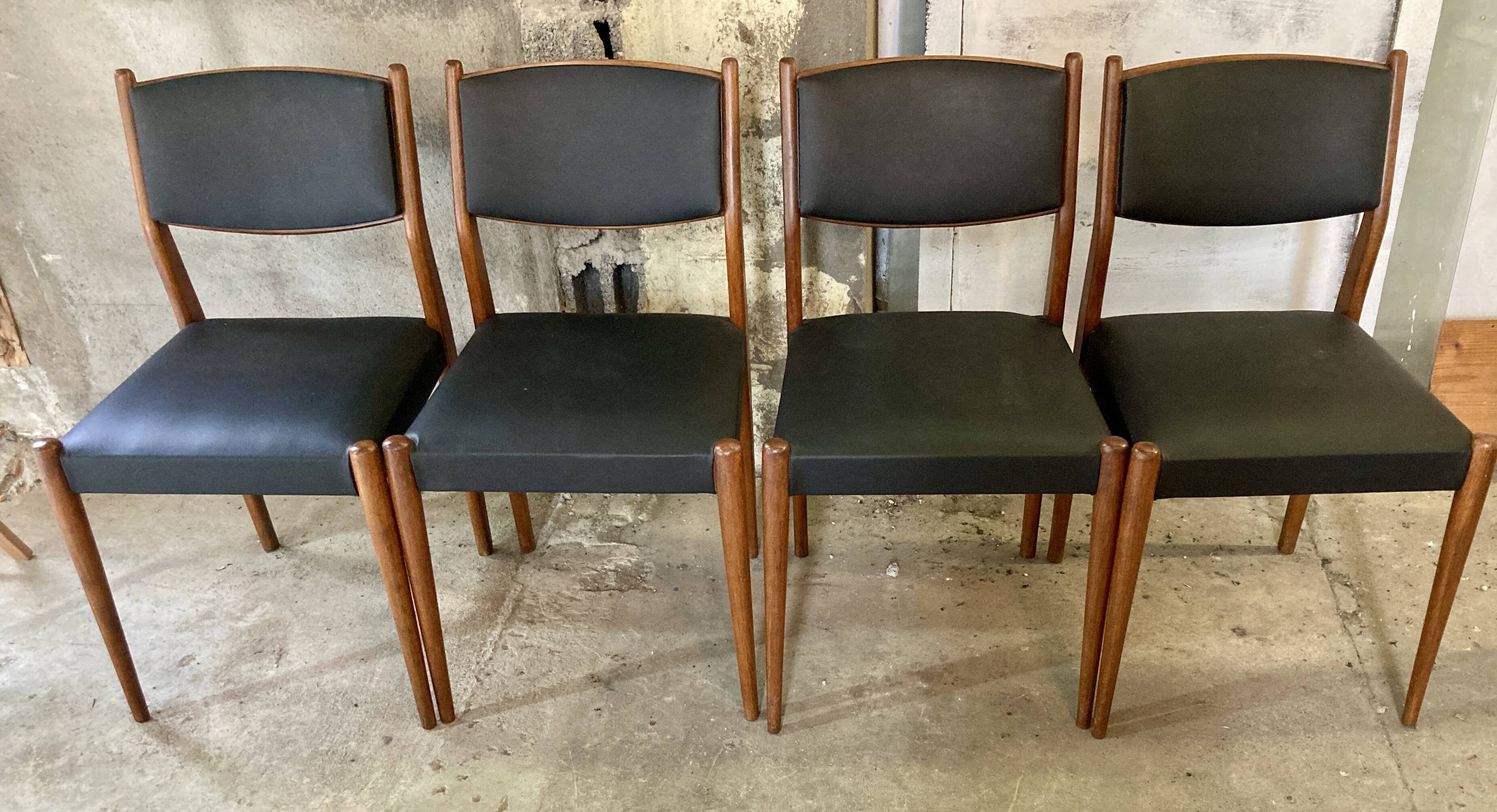 4 chaises vintage de style scandinave