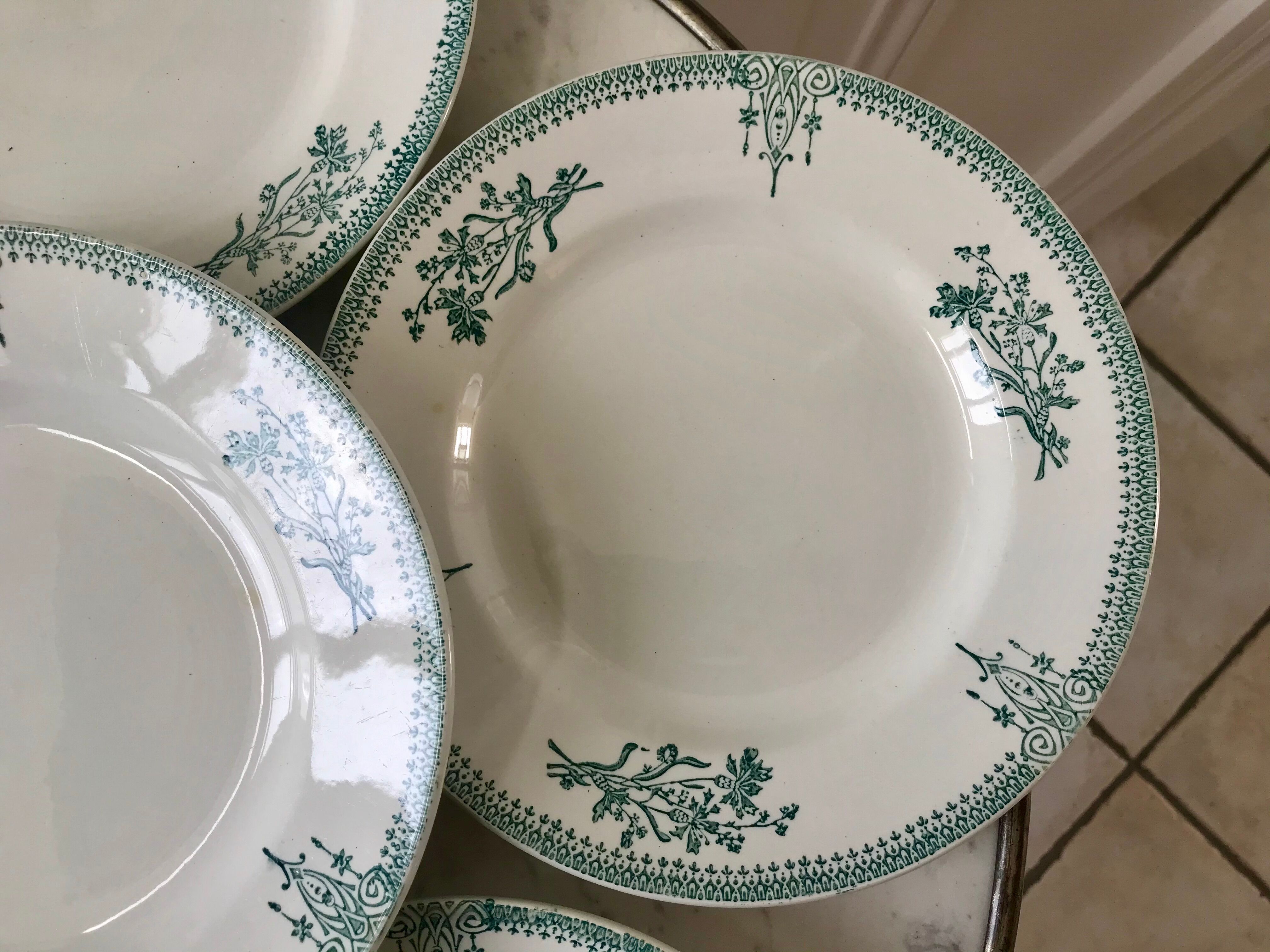 Set of 6 flat plates terre de fer saint-amand xixth