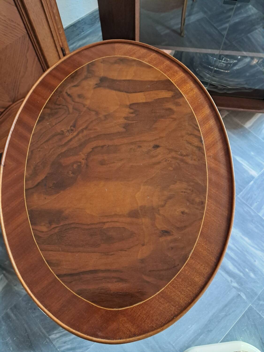 Small coffee table in marquetry.