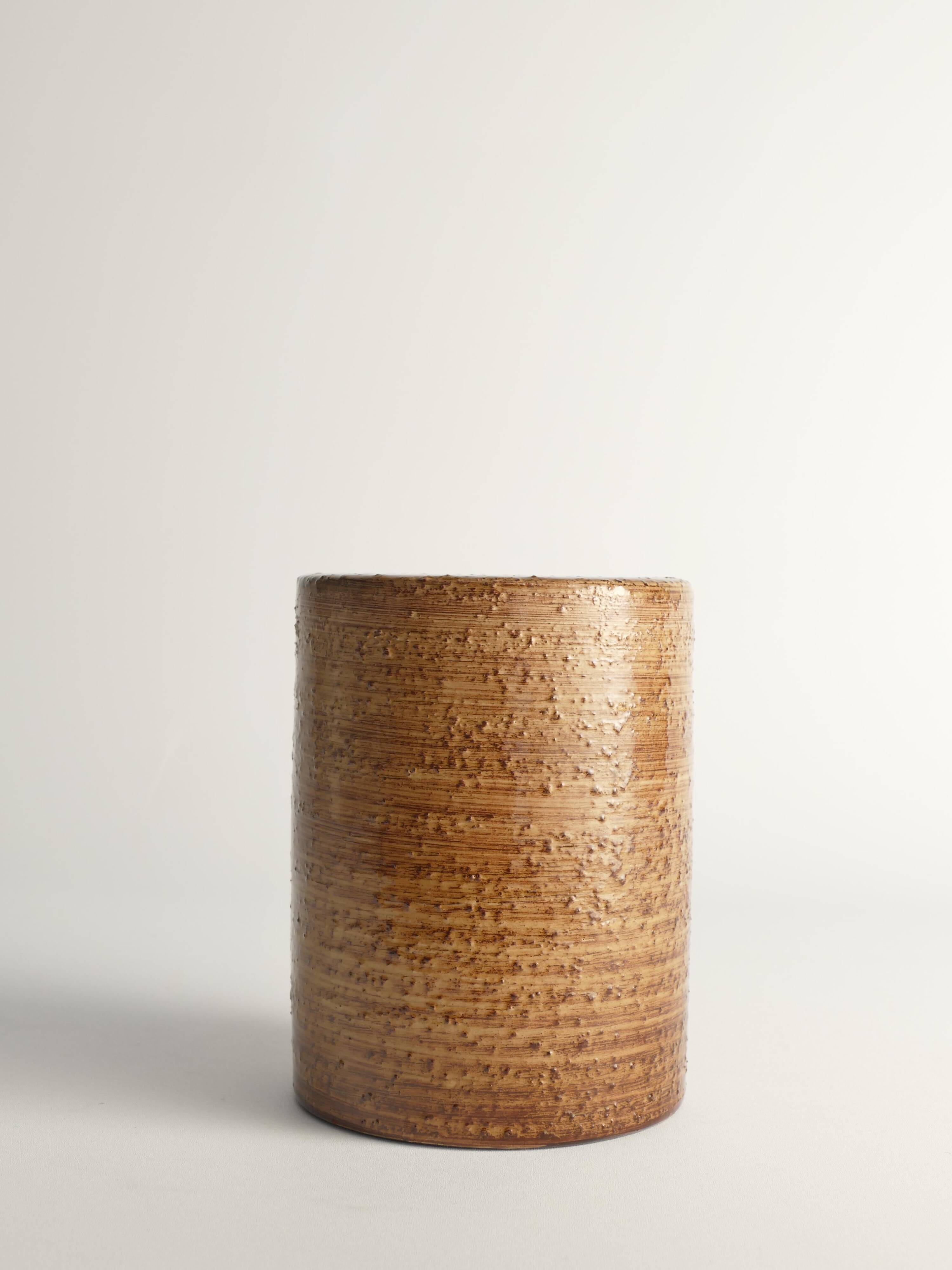 Scandinavian Modern Brown Cylindrical Vase, Jerk Werkmäster, Nittsjö Sweden 1960